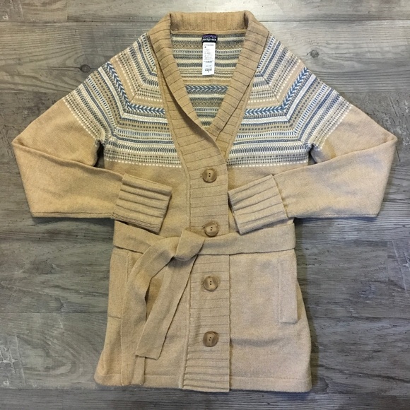 patagonia lambswool sweater